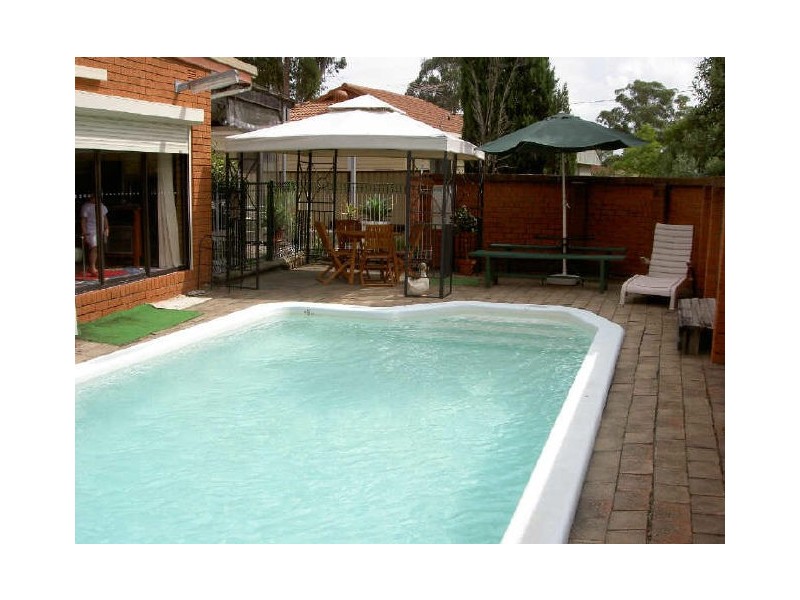 2 MENDANA STREET, Lethbridge Park NSW 2770