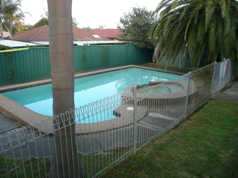 24 CHATSWORTH, St Clair NSW 2759