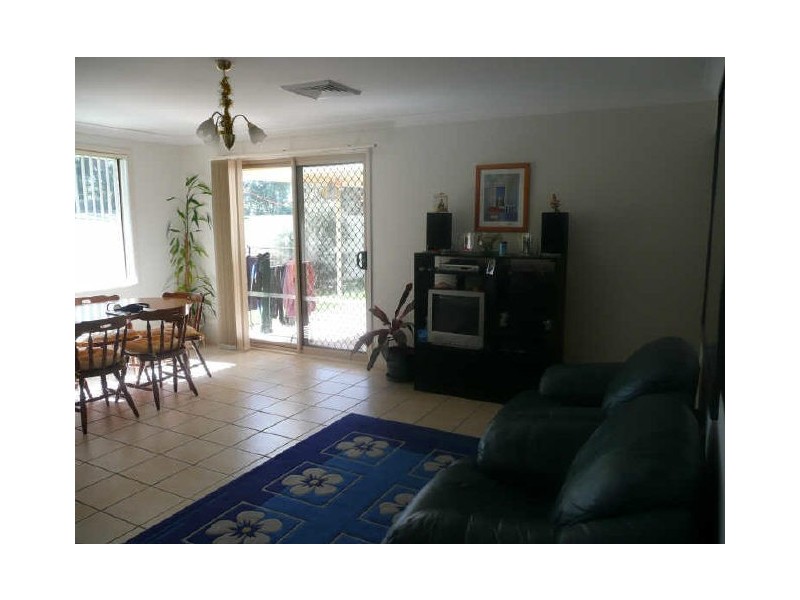 13 SEINE CT, St Clair NSW 2759