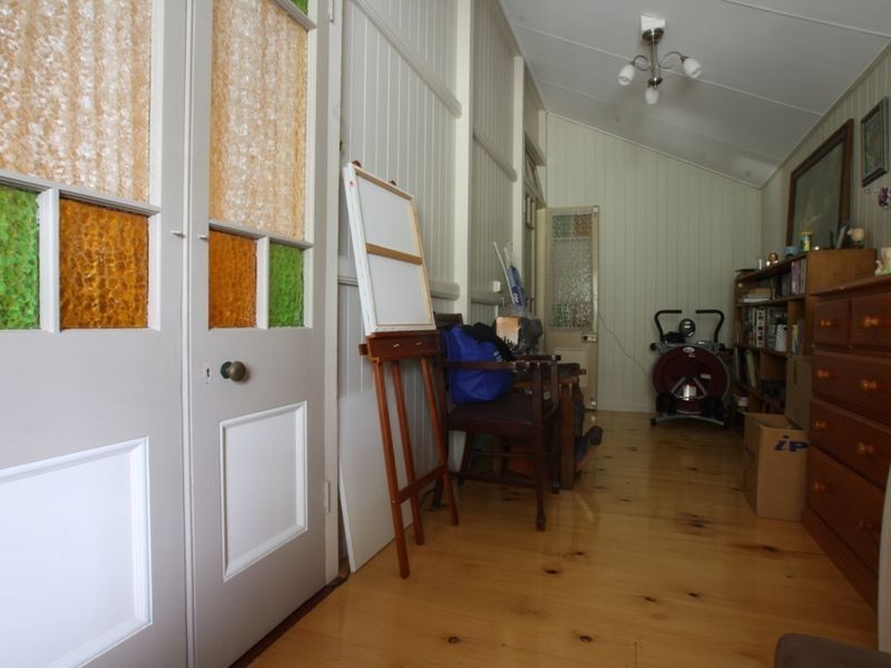 19 Omar Street, West Ipswich QLD 4305