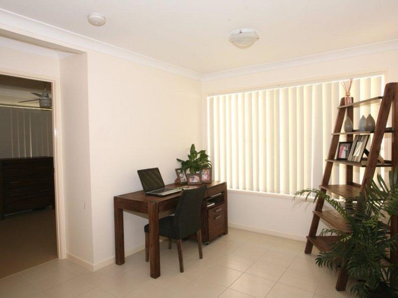 13 Freesia Close, Springfield Lakes QLD 4300