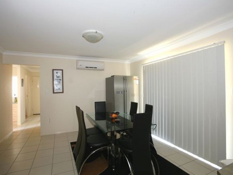 4 Somerwil Crescent, Bellbird Park QLD 4300