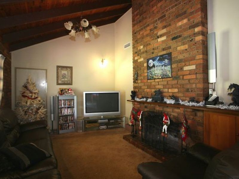 216 Jones Road, Bellbird Park QLD 4300