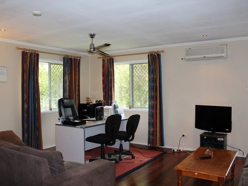 122 Old Ipswich Road, Riverview QLD 4303