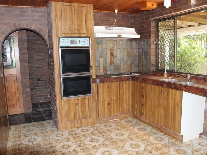 118 Jacaranda Street, North Booval QLD 4304