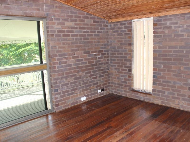 118 Jacaranda Street, North Booval QLD 4304