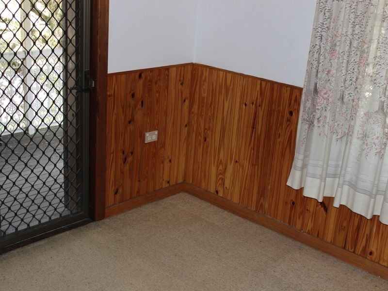 118 Jacaranda Street, North Booval QLD 4304