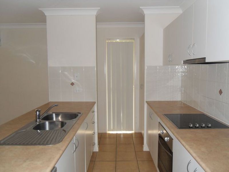 10 Wattle Crescent, Raceview QLD 4305