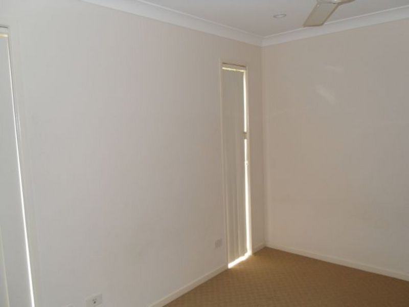 10 Wattle Crescent, Raceview QLD 4305