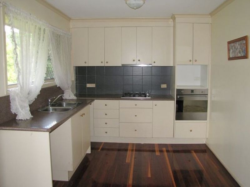 13 Paten Street, North Ipswich QLD 4305