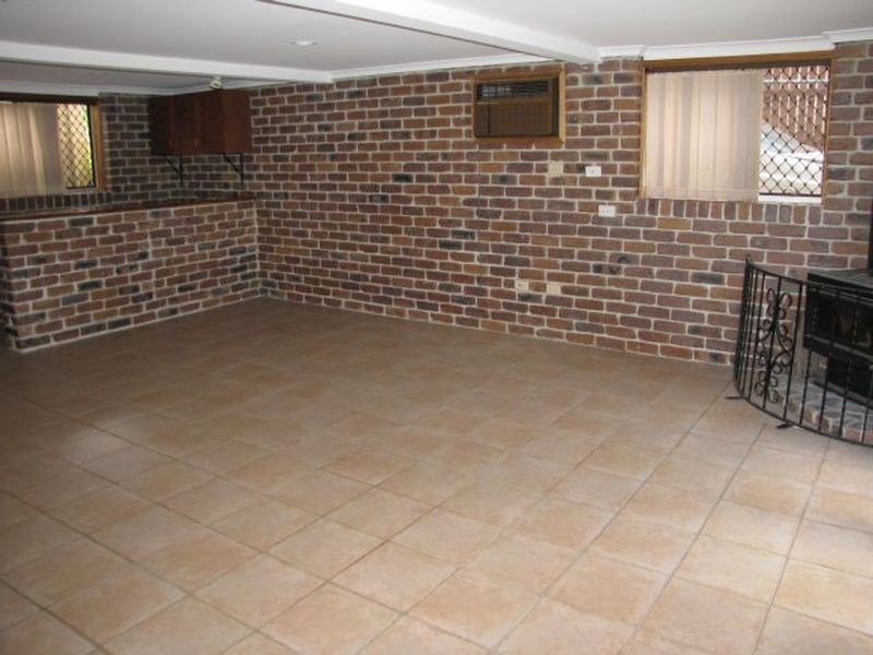 13 Paten Street, North Ipswich QLD 4305