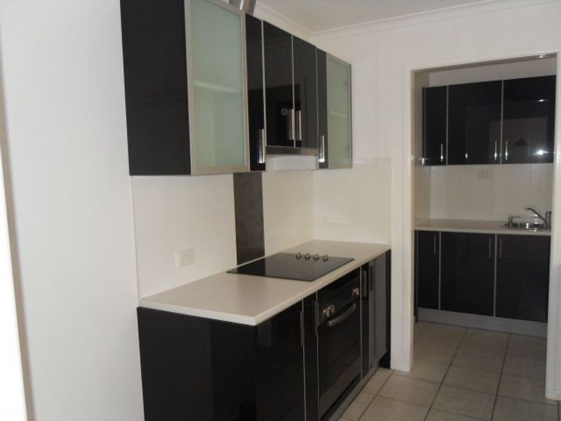 8 Sherwood Crescent, Bellbird Park QLD 4300