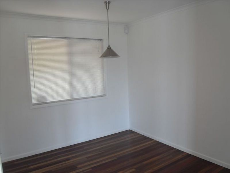 8 Sherwood Crescent, Bellbird Park QLD 4300