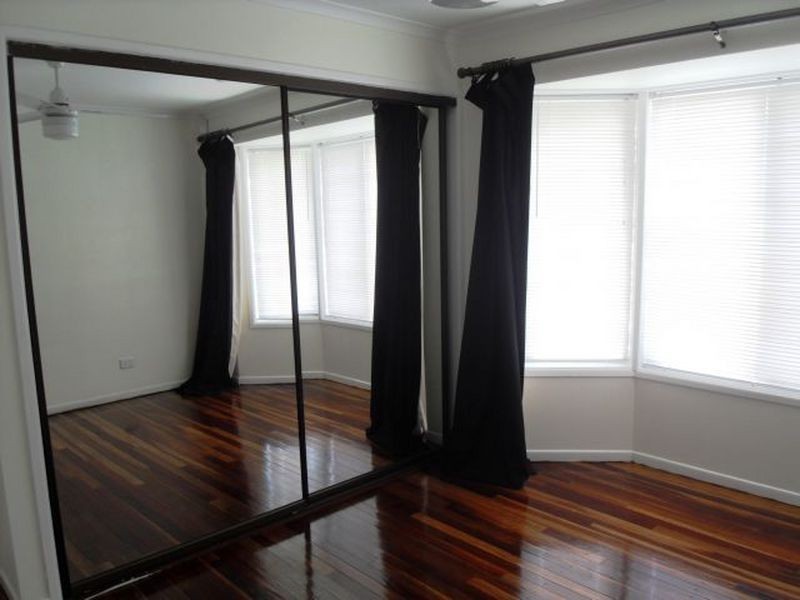 8 Sherwood Crescent, Bellbird Park QLD 4300