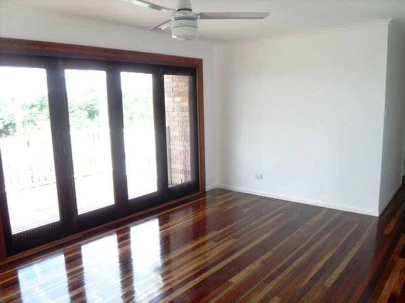 8 Sherwood Crescent, Bellbird Park QLD 4300