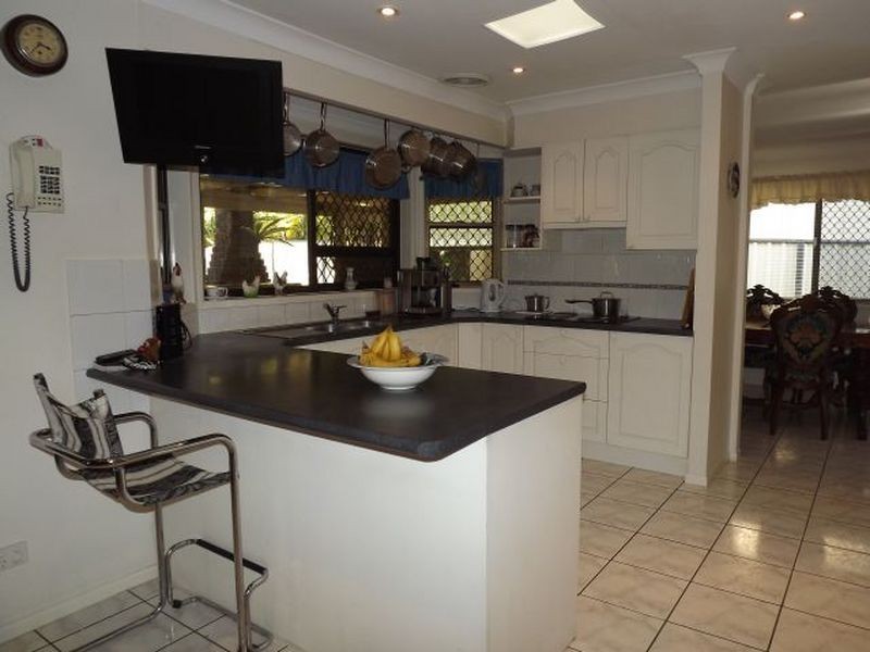 246 Old Logan Road, Camira QLD 4300
