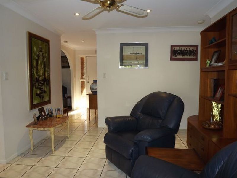 246 Old Logan Road, Camira QLD 4300