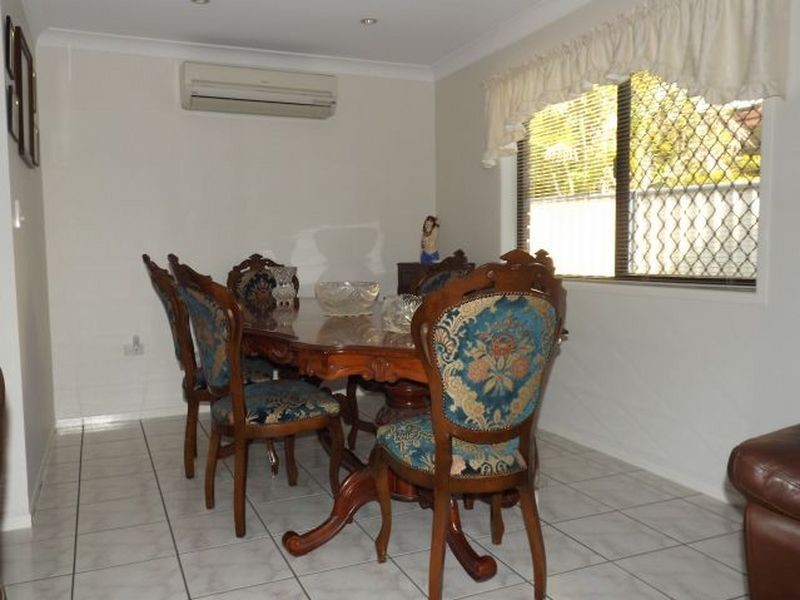 246 Old Logan Road, Camira QLD 4300