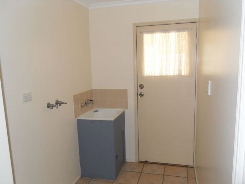 1 Brolga Court, Bundamba QLD 4304