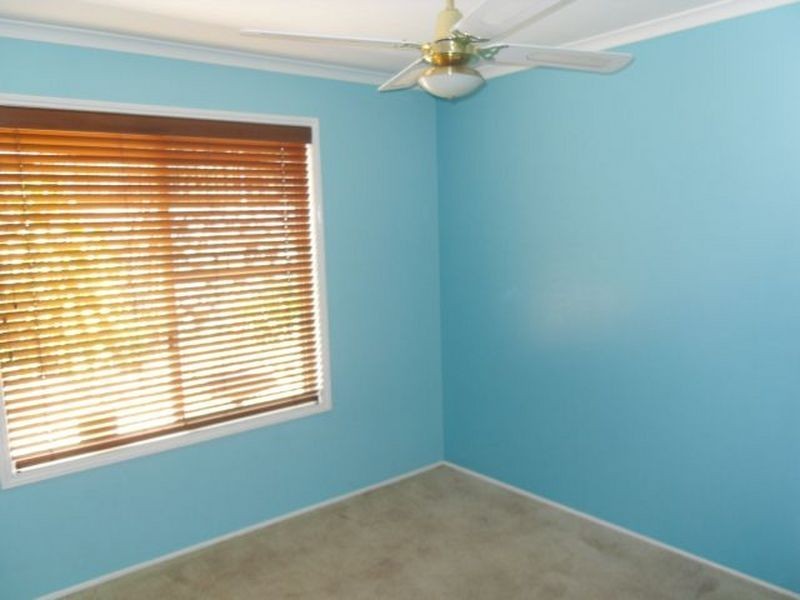 1 Brolga Court, Bundamba QLD 4304