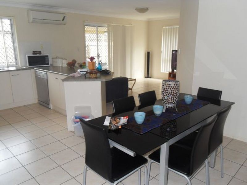 93 Anna Drive, Raceview QLD 4305