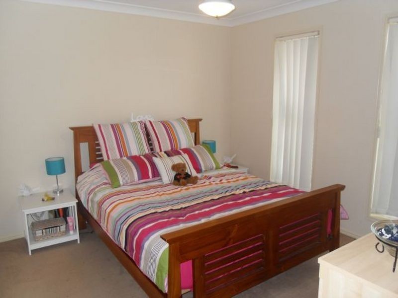 93 Anna Drive, Raceview QLD 4305