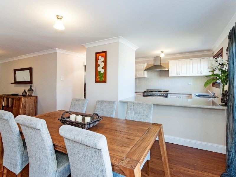40 Greenham Street, Raceview QLD 4305