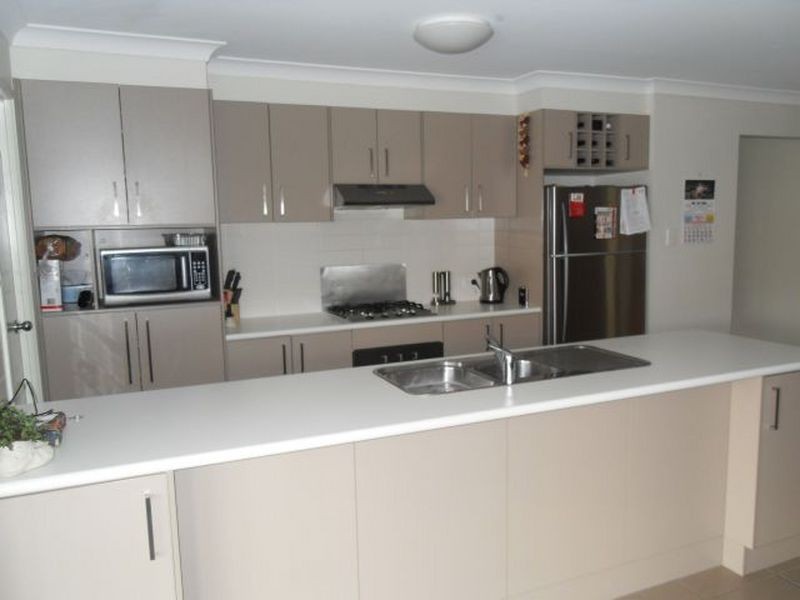 18 Sophie Street, Raceview QLD 4305