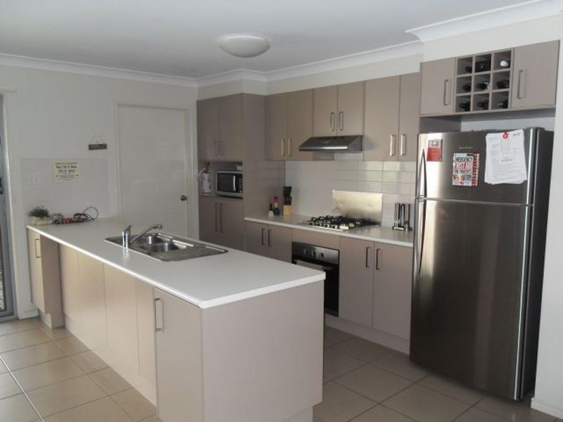 18 Sophie Street, Raceview QLD 4305