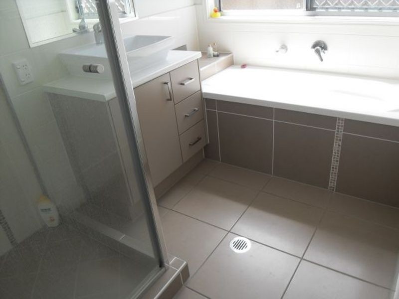 18 Sophie Street, Raceview QLD 4305