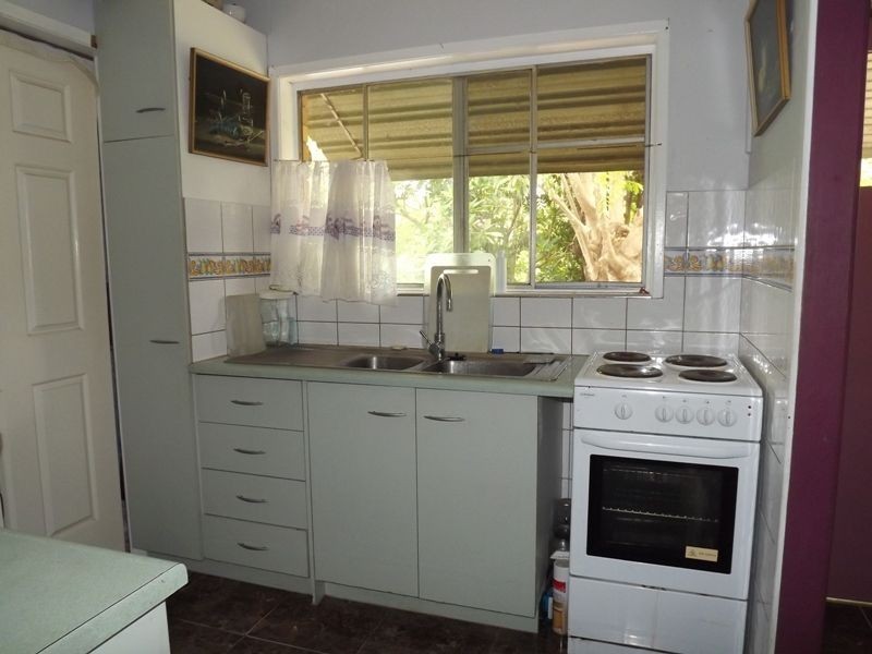 319 Old Logan Road, Camira QLD 4300