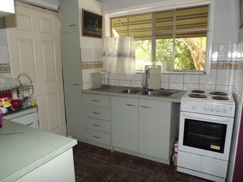 319 Old Logan Road, Camira QLD 4300