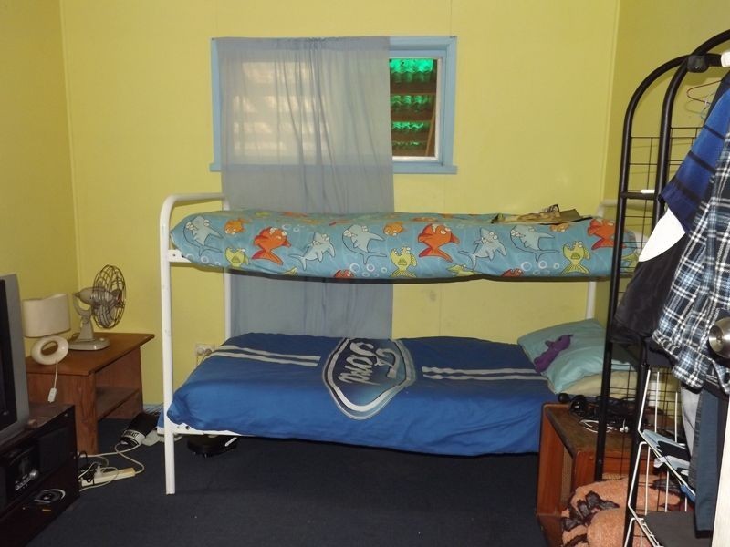 319 Old Logan Road, Camira QLD 4300