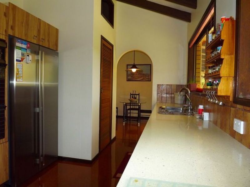 104 Hayes Avenue, Camira QLD 4300