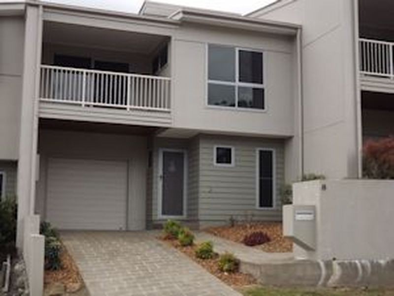 8 Kinglake Avenue, Springfield Lakes QLD 4300
