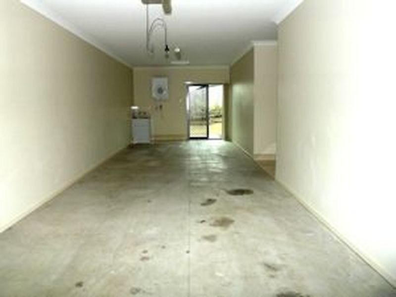 8 Kinglake Avenue, Springfield Lakes QLD 4300