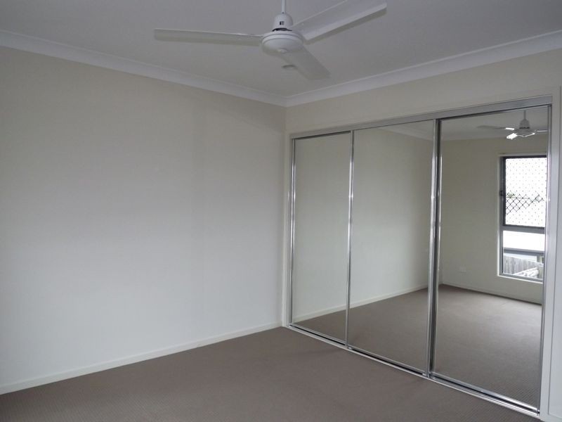 8 Kinglake Avenue, Springfield Lakes QLD 4300