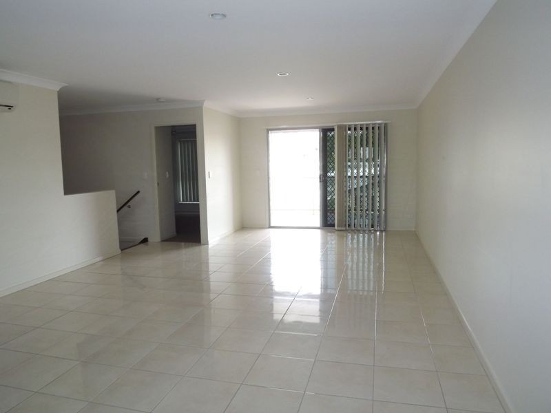 8 Kinglake Avenue, Springfield Lakes QLD 4300