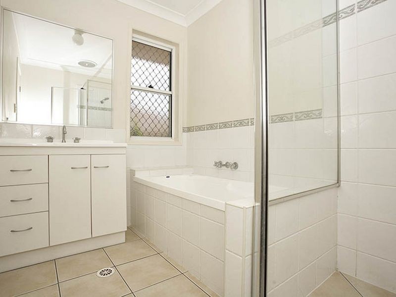 18 Attwood Way, Goodna QLD 4300