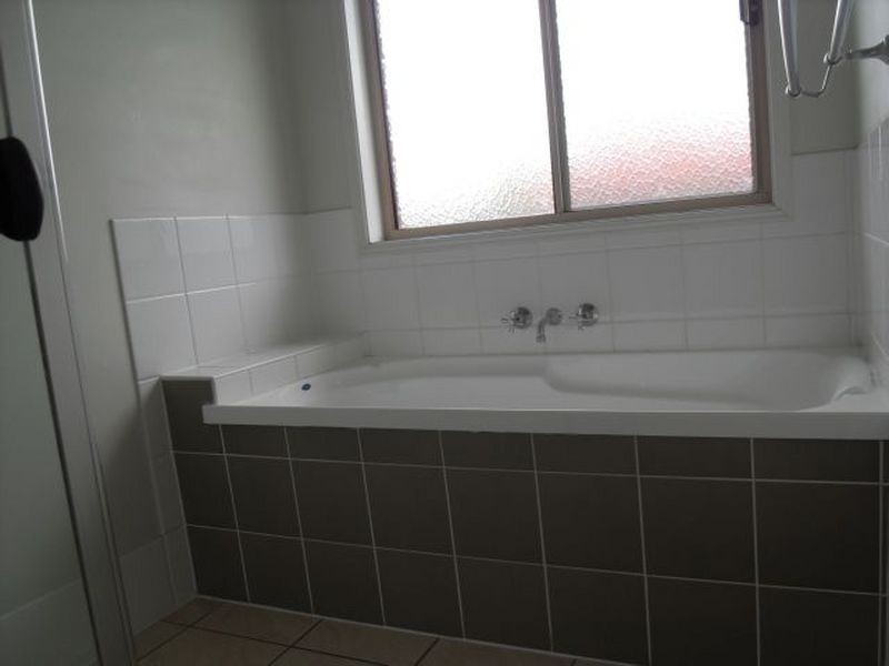 107 Anna Drive, Raceview QLD 4305