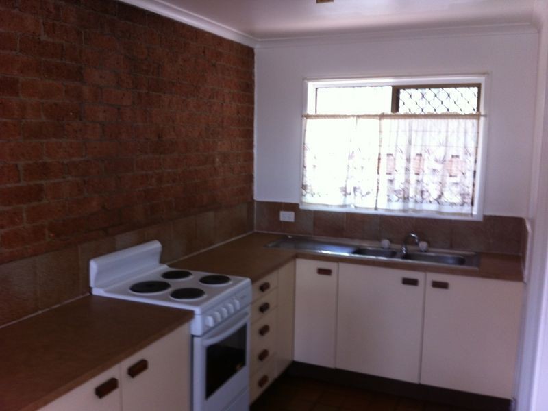 1/296 Redbank Plains Road, Bellbird Park QLD 4300