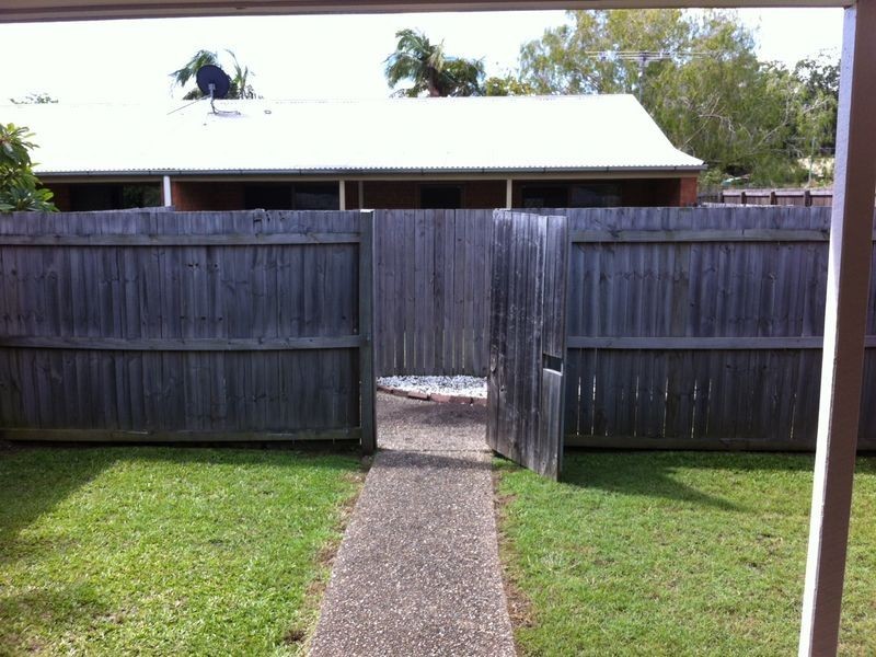 1/296 Redbank Plains Road, Bellbird Park QLD 4300