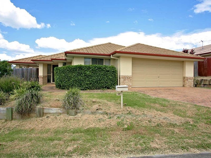 32 Whitmore Crescent, Goodna QLD 4300