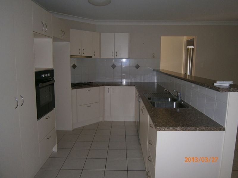 14 Dornoch Crescent, Raceview QLD 4305