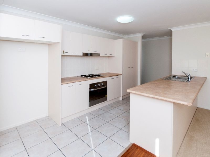 6 Dewhurst Crescent, Raceview QLD 4305