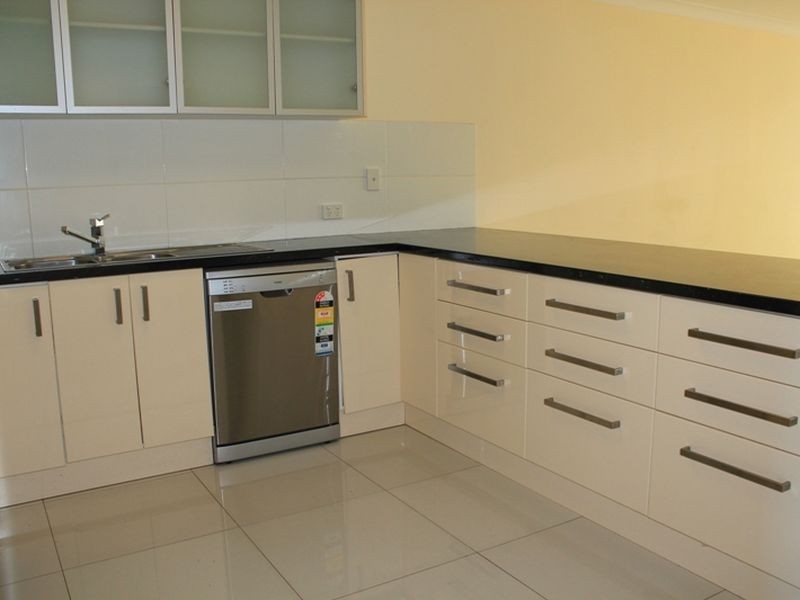 16/25A Mill Road, Goodna QLD 4300