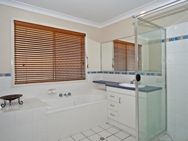 38 Rockman Drive, Raceview QLD 4305