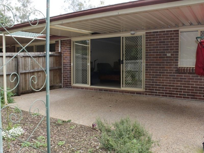 8/5 Spalding Crescent, Goodna QLD 4300