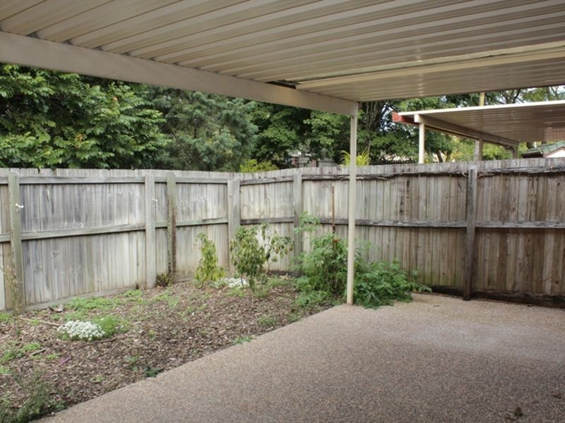 8/5 Spalding Crescent, Goodna QLD 4300