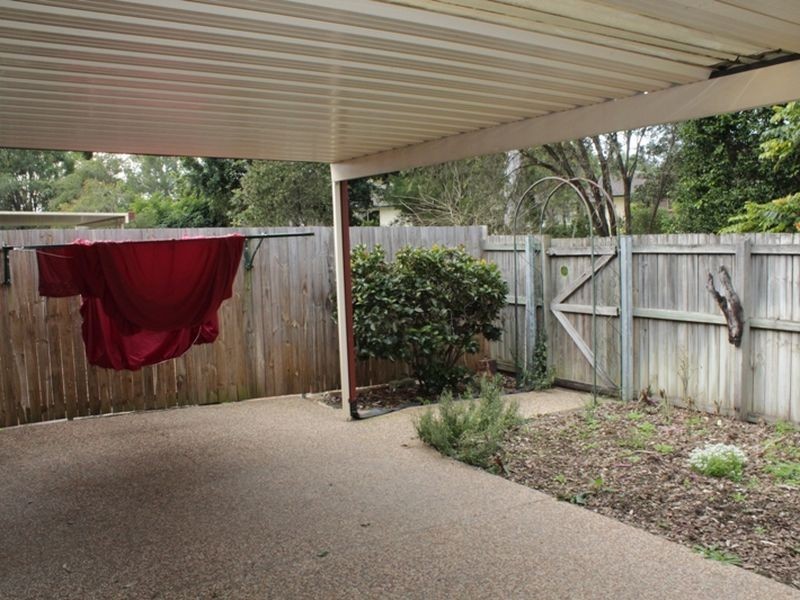 8/5 Spalding Crescent, Goodna QLD 4300